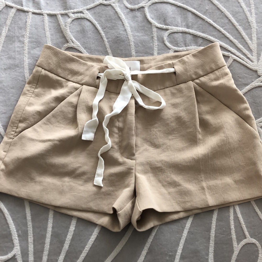 Wilfred beige shorts